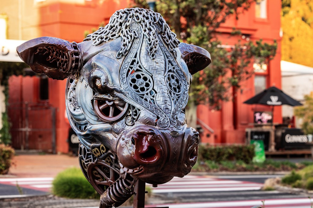 Sculptures and Scrap&nbsp;Metal